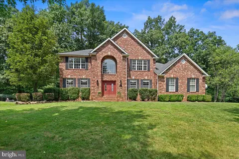 4 Scott Dr, Monroe Township, NJ 08831