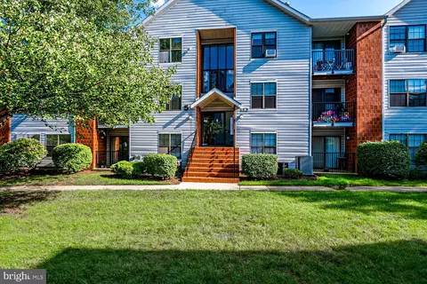 53 Boulder Dr, Edison, NJ 08817