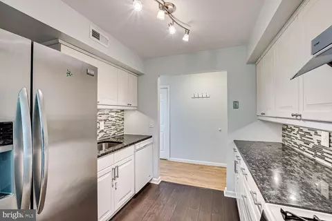 53 Boulder Dr, Edison, NJ 08817 photo 12