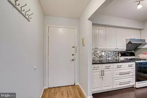 53 Boulder Dr, Edison, NJ 08817 photo 8