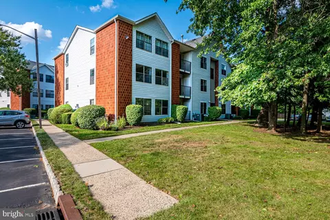 53 Boulder Dr, Edison, NJ 08817 photo 4