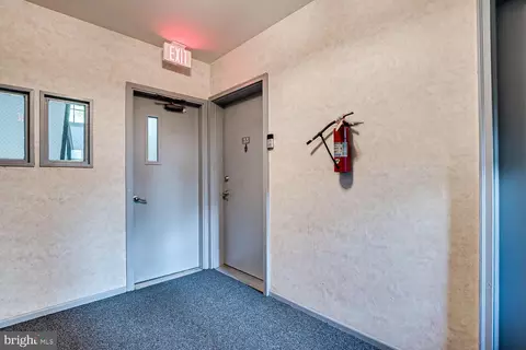 53 Boulder Dr, Edison, NJ 08817 photo 7