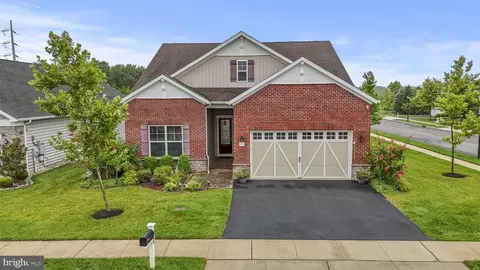 66 Republic Dr, Monroe Township, NJ 08831