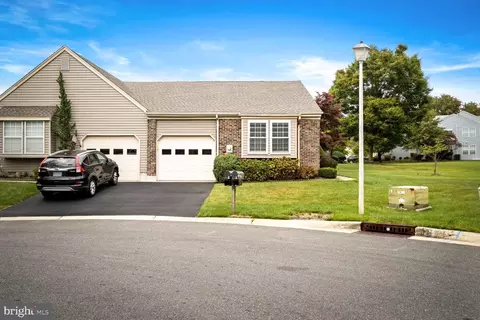 3 A Durham Ct, Monroe Township, NJ 08831