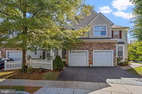 1602 Dahlia Cir, Dayton, NJ 08810