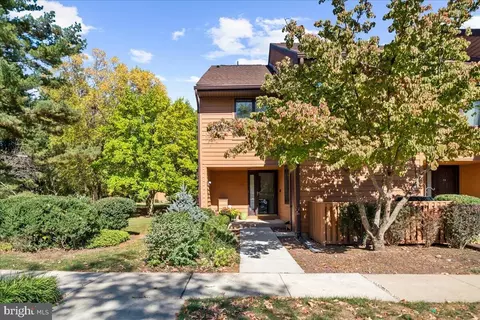 33 Sayre Dr, Princeton, NJ 08540