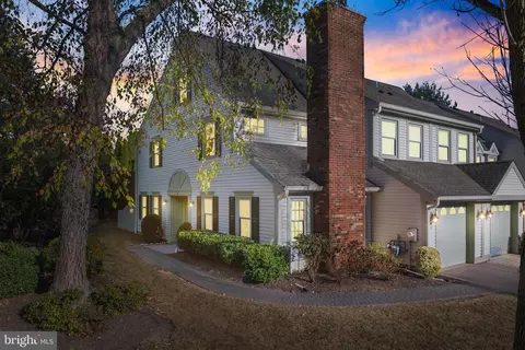 25 Fair Acres Ct, Princeton, NJ 08540