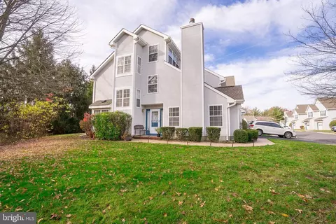 85 Heather Ct, Monmouth Junction, NJ 08852