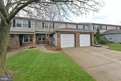 62 Jefferson Dr, Spotswood, NJ 08884