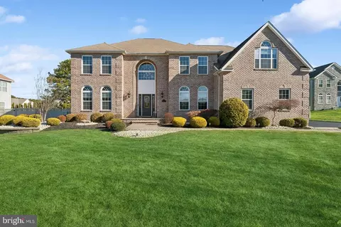 45 Duchess Dr, Monroe Township, NJ 08831
