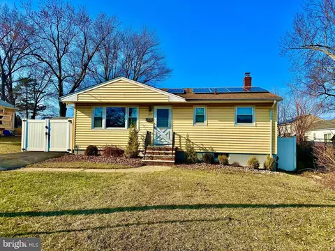 152 Sewaren Ave, Sewaren, NJ 07077