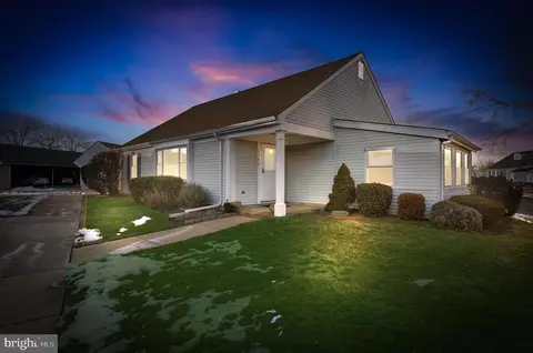 142 C Providence Way, Monroe Township, NJ 08831