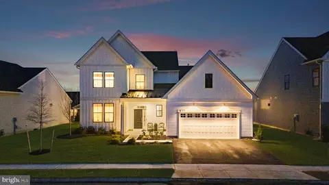 18 Martin Way, Cranbury, NJ 08512
