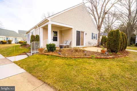 346 C Norwich Ln, Monroe Township, NJ 08831