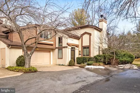 496 Sayre Dr, Princeton, NJ 08540