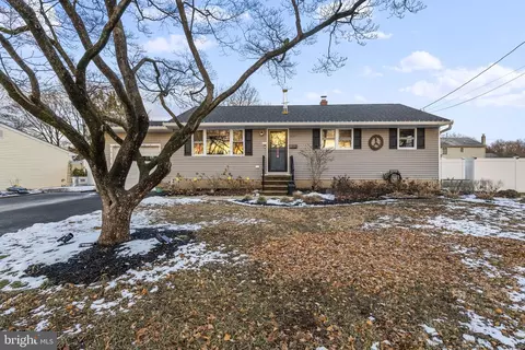 827 Maple Ave, Piscataway, NJ 08854