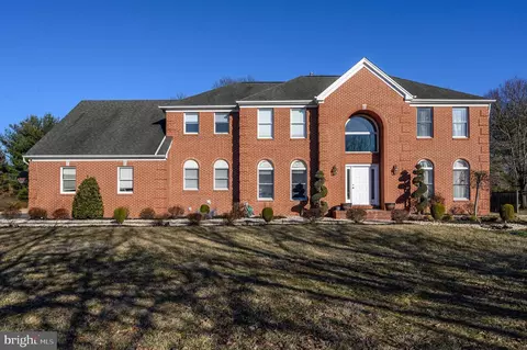 3 Harmony Ln, Monmouth Junction, NJ 08852