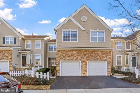 1804 Dahlia Cir, Dayton, NJ 08810