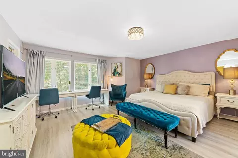 25 Sayre Dr, Princeton, NJ 08540