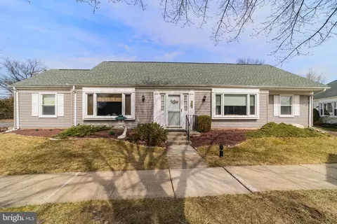 482 B Revere Way, Monroe Township, NJ 08831