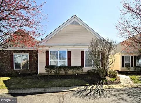 525 Harrier Dr, Monroe Township, NJ 08831
