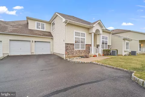 2304 Schindler Dr N, Monmouth Junction, NJ 08852