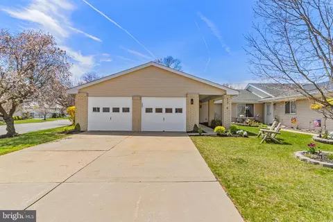 737 A Prospect Rd, Monroe Township, NJ 08831