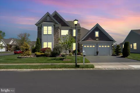 1 Ballybunion Dr, Monroe Township, NJ 08831