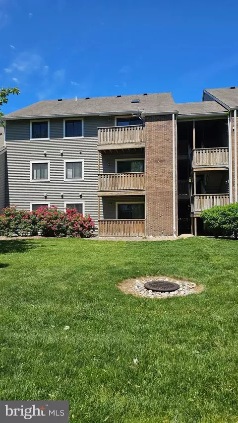 815 Ravens Crest Dr, Plainsboro, NJ 08536