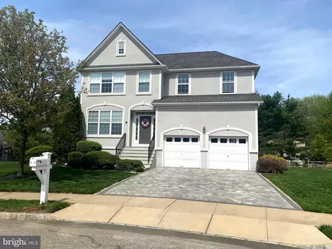 86 Eddington Ln, Monroe Township, NJ 08831