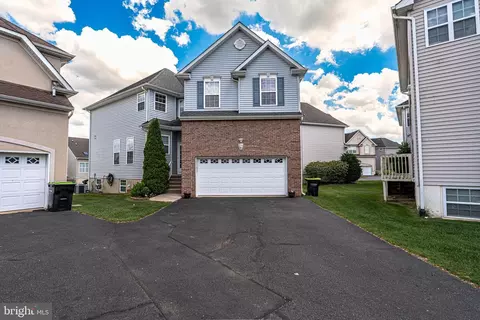 310 Morning Glory Dr, Monroe Township, NJ 08831