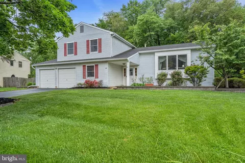 96 Parker Rd S, Plainsboro, NJ 08536