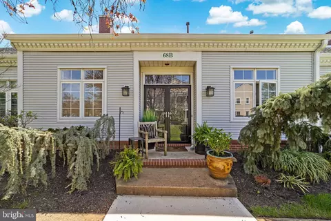 68 B Winthrop Rd, Monroe Township, NJ 08831