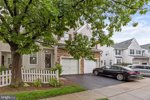 1905 Dahlia Cir, Dayton, NJ 08810