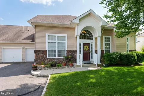 704 Schindler Dr, Princeton, NJ 08540