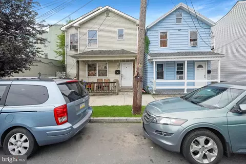 8 James St, New Brunswick, NJ 08901