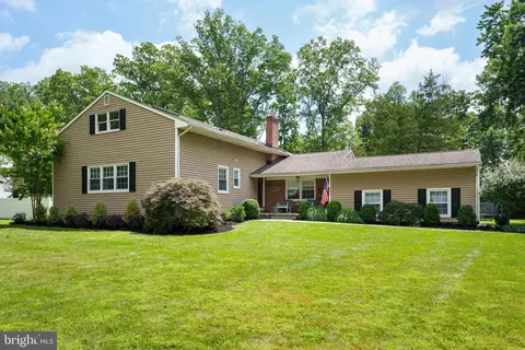 11 Taylor Rd, Princeton, NJ 08540