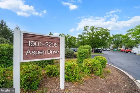 2203 Aspen Dr, Plainsboro, NJ 08536