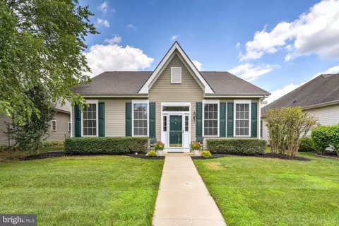 5 Trowbridge Ln, Cranbury, NJ 08512