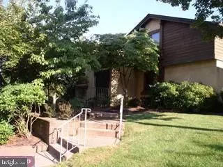 468 Sayre Dr, Princeton, NJ 08540