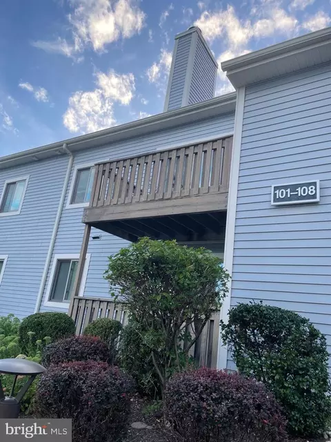 108 Aspen Dr, Plainsboro, NJ 08536