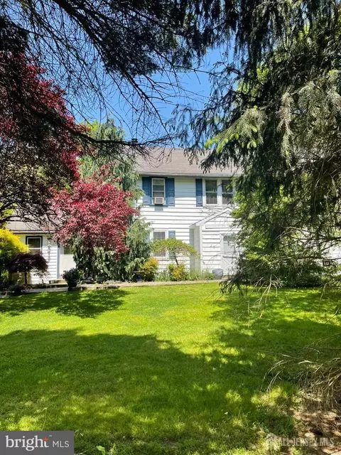 181 Disbrow Hill Rd, Monroe Township, NJ 08831