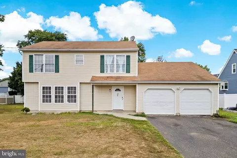 302 Buckelew Ave, Monroe Township, NJ 08831