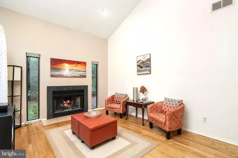 263 Sayre Dr, Princeton, NJ 08540