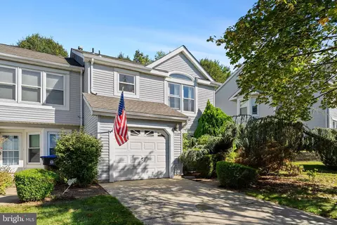 140 Magee Ct, East Brunswick, NJ 08816
