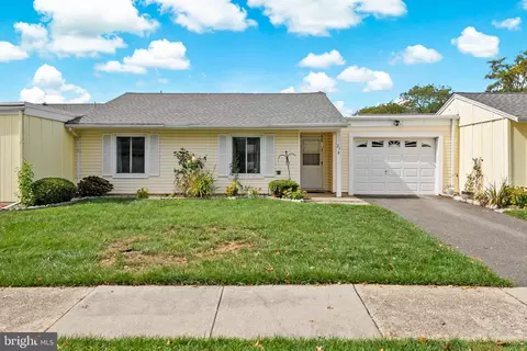 25 Pitman #B, Monroe Township, NJ 08831