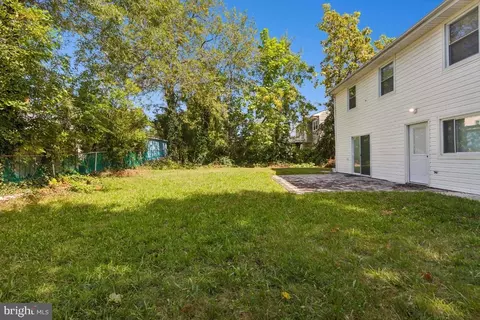 Exterior - 5 Waverly Dr E, Edison, NJ 08817 photo 3 of 4
