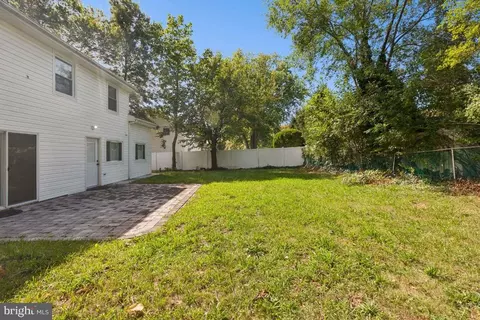 Exterior - 5 Waverly Dr E, Edison, NJ 08817 photo 2 of 4