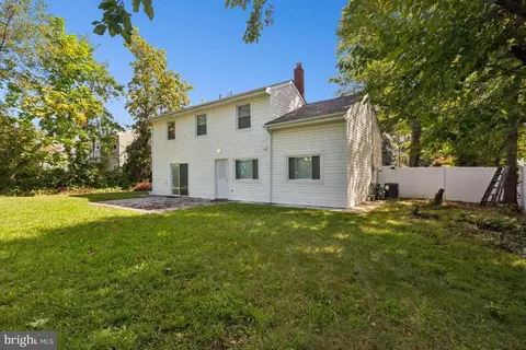 Exterior - 5 Waverly Dr E, Edison, NJ 08817 photo 4 of 4