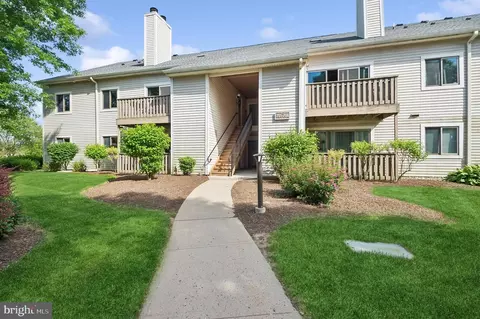 701 Aspen Dr, Plainsboro, NJ 08536